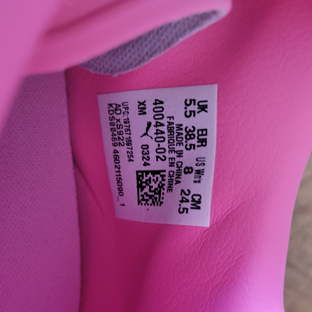 8US PUMA suede Women's Pink Sneakers - Picture 5 of 7